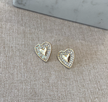 Cargar imagen en el visor de la galería, Aretes Corazon