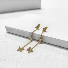 Cargar imagen en el visor de la galería, Aretes Mariposa Largos