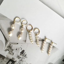 Cargar imagen en el visor de la galería, Aretes Perlas